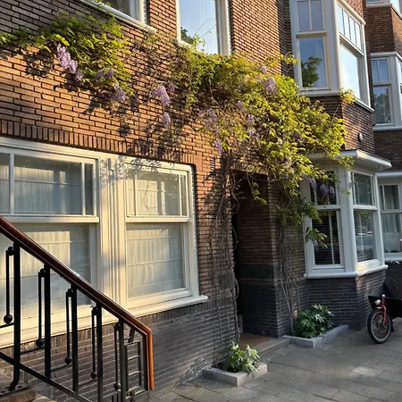 Apartment Spacious With Garden In Centre Amsterdam