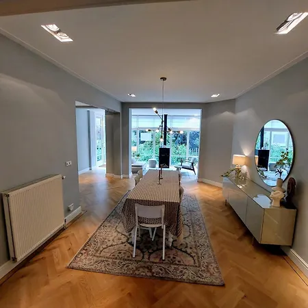 185m2 Groot Met Tuin In Centre